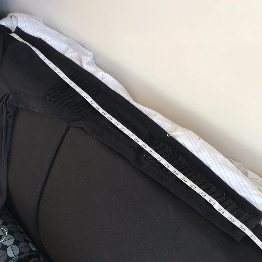 ALO YOGA Black Moto Leggings Size Small - Picture 7 of 12